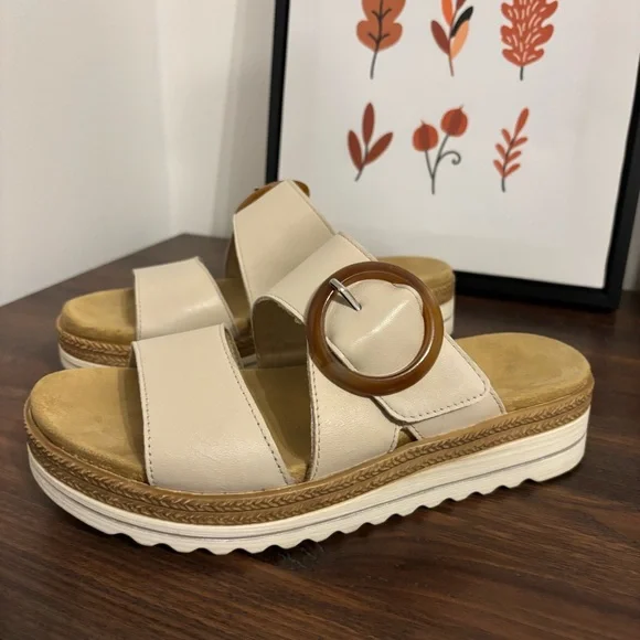 Remonte Jocelyn Slide in Copper - Picture 4 of 10